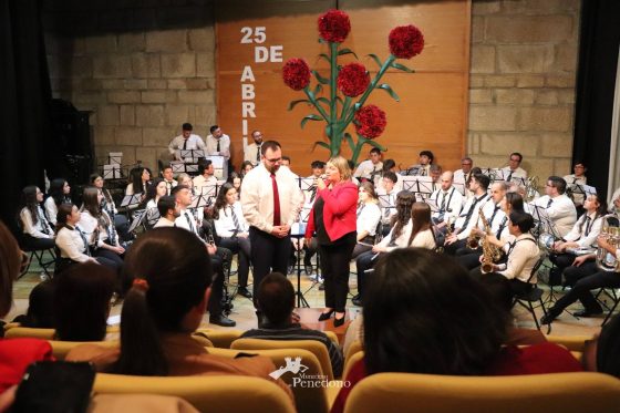 𝟮𝟱 𝗱𝗲 𝗔𝗯𝗿𝗶𝗹, 𝘂𝗺 𝗺𝗮𝗿𝗰𝗼 𝗺𝗮𝗶𝗼𝗿 𝗱𝗮 𝗻𝗼𝘀𝘀𝗮 𝗵𝗶𝘀𝘁𝗼́𝗿𝗶𝗮